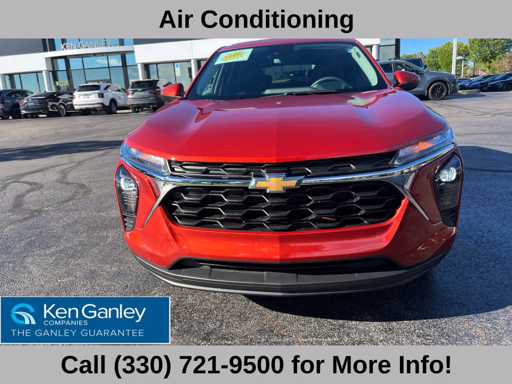 Used 2024 Chevrolet Trax LS w/ LS Convenience Package FWD image 17