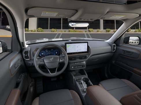 Certified 2025 Ford Bronco Sport Outer Banks w/ Outer Banks Tech Package+ AWD/4WD image 9