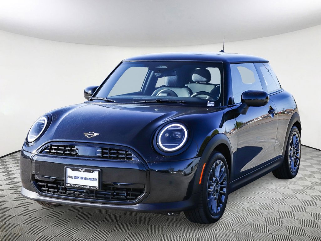 Used 2026 MINI Cooper 2-Door Hardtop FWD image 4