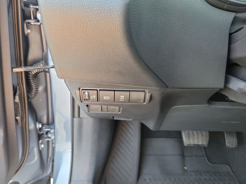 Used 2026 Toyota Corolla Cross LE FWD image 26