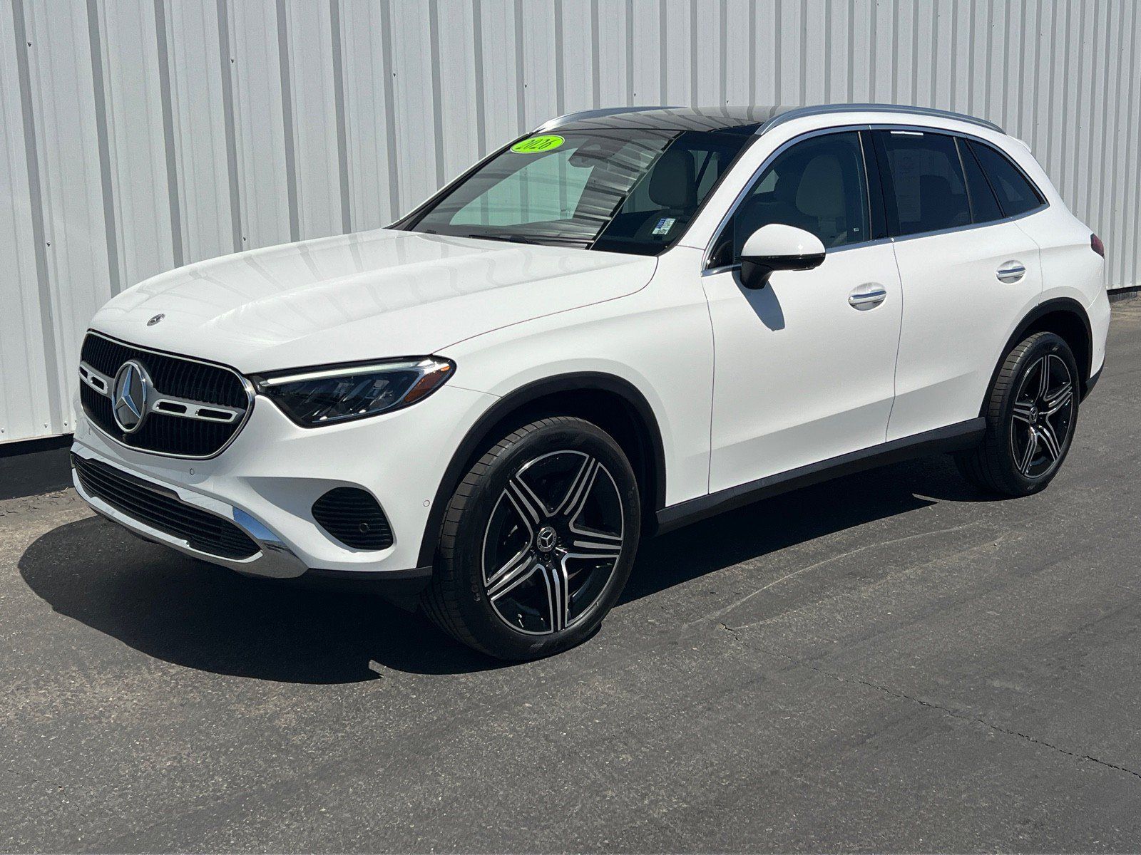 Used 2026 Mercedes-Benz GLC 300 image 1