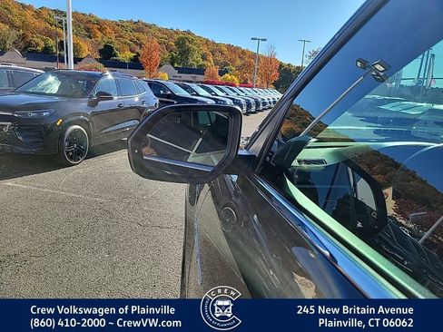 Certified 2021 Volkswagen Atlas SE w/ Panoramic Sunroof Package image 10