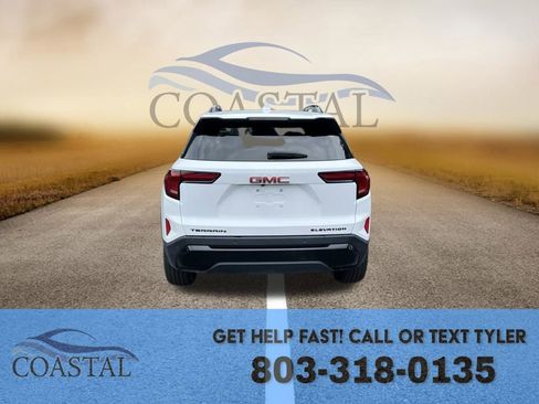 Used 2026 GMC Terrain Elevation w/ Elevation Premium Package FWD image 7