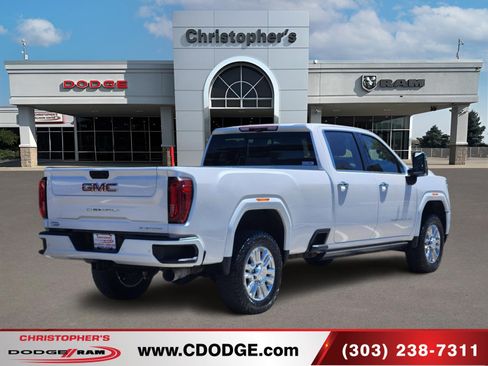Used 2023 GMC Sierra 3500 Denali w/ Denali Ultimate Package AWD/4WD image 3
