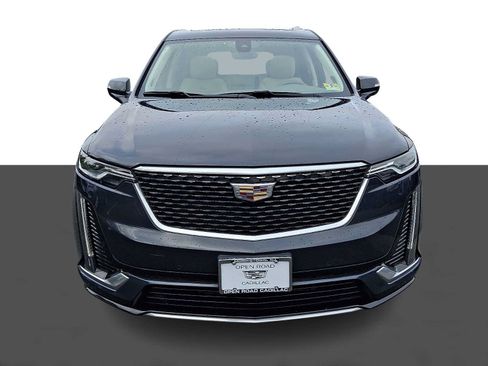 Used 2021 Cadillac XT6 Premium Luxury AWD/4WD image 2