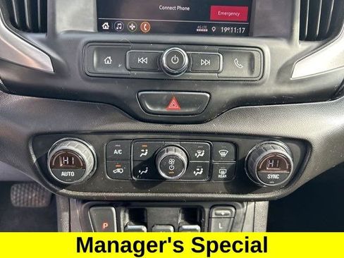 Used 2020 GMC Terrain SLE w/ Driver Convenience Package AWD/4WD image 25