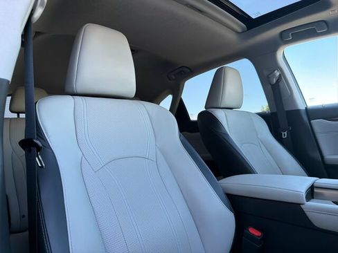 Used 2019 Lexus RX 450h AWD w/ Navigation Package image 21