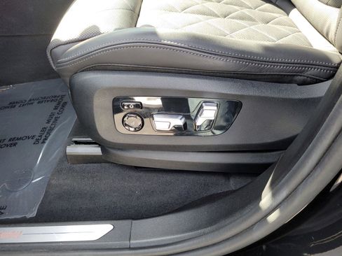 Certified 2024 BMW X7 xDrive40i image 21