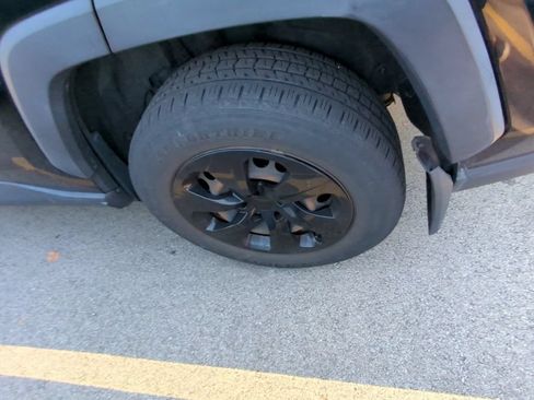 Used 2019 Toyota RAV4 LE w/ All Weather Liner Package AWD/4WD image 5