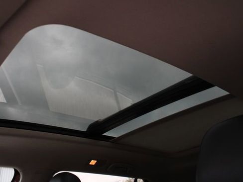 Used 2018 Volkswagen Atlas SEL Premium image 5