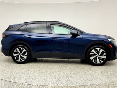 Used 2023 Volkswagen ID.4 2WD image 4