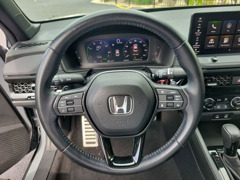 Used 2024 Honda Accord Sport image 29