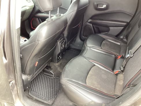 Used 2019 Jeep Compass Trailhawk AWD/4WD image 13