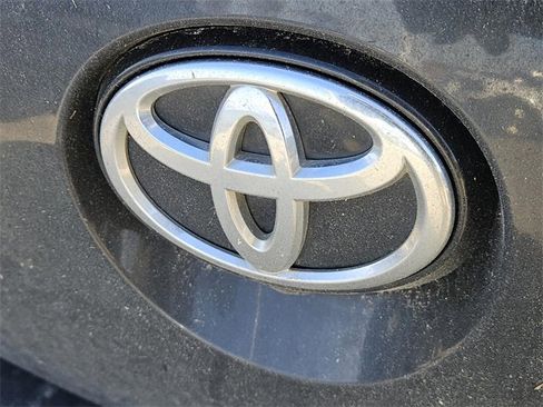 Used 2019 Toyota Corolla XSE image 6