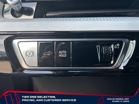 Used 2025 Cadillac Optiq Sport 2 w/ LPO, Floor Liner Package AWD/4WD image 18