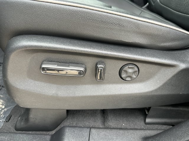 Used 2025 Honda Odyssey Elite image 16