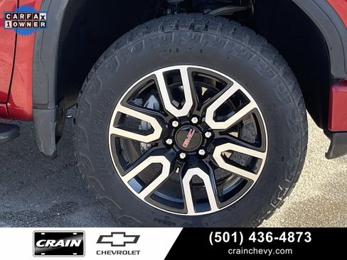 Used 2024 GMC Sierra 1500 AT4 w/ Technology Package image 9