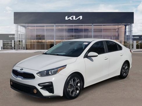 Used 2020 Kia Forte LXS image 3
