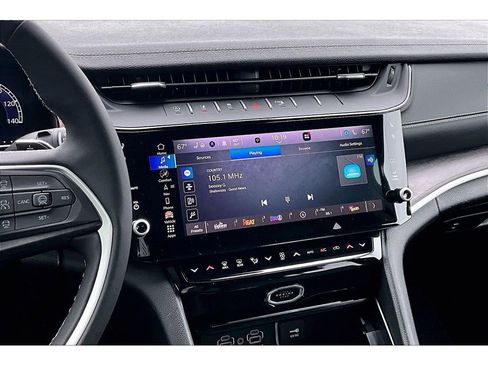 Certified 2026 Jeep Grand Cherokee Limited AWD/4WD image 8