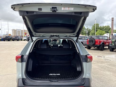 Used 2022 Toyota RAV4 Adventure w/ Convenience Package AWD/4WD image 6