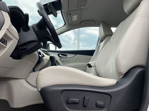 Used 2020 Nissan Rogue Sport SL FWD image 26