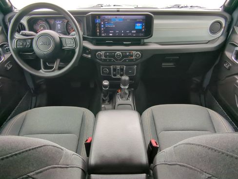 Used 2024 Jeep Gladiator Sport AWD/4WD image 13