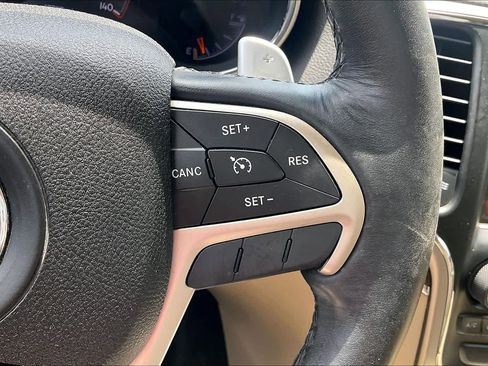 Used 2015 Jeep Grand Cherokee Limited w/ Mopar Chrome Edition Group RWD image 24