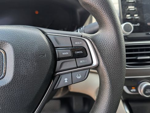 Used 2018 Honda Accord LX image 15