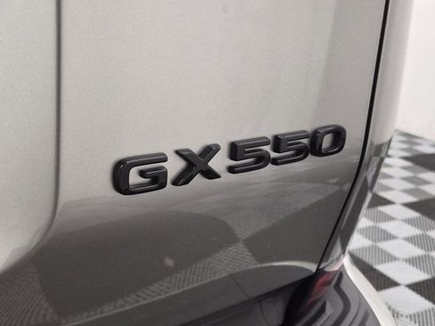 Used 2024 Lexus GX 550 image 7