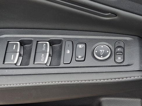 Certified 2025 Honda Accord Sport image 28