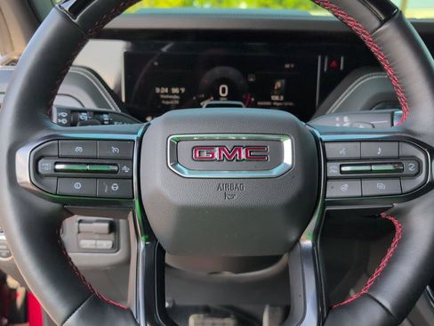 Certified 2025 GMC Yukon AT4 Ultimate AWD/4WD image 25