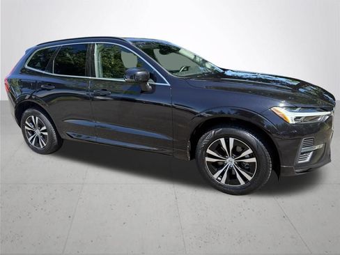 Used 2023 Volvo XC60 B5 Core FWD image 3