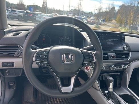 Used 2019 Honda Accord EX image 8