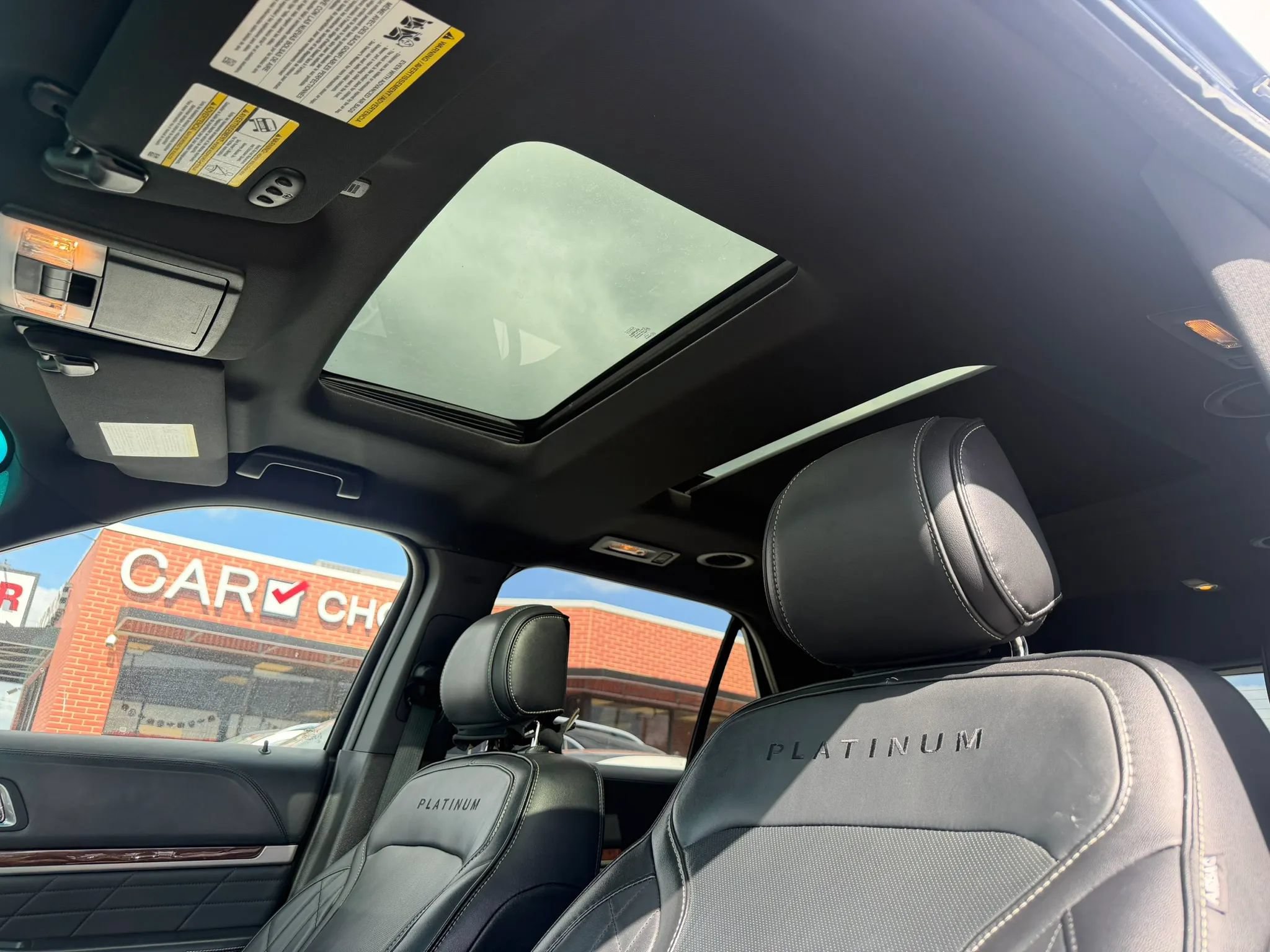 Used 2016 Ford Explorer Platinum AWD/4WD image 8