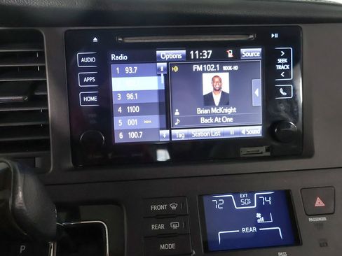 Used 2017 Toyota Sienna XLE w/ XLE Navigation Package image 40