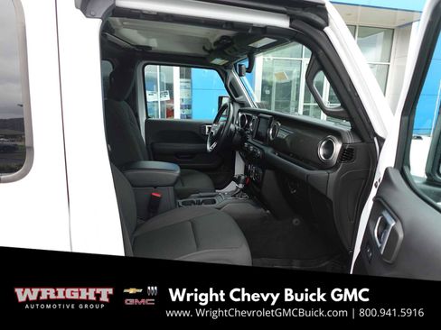 Used 2023 Jeep Wrangler Sahara w/ LED Lighting Group image 31