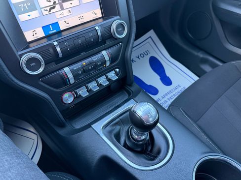 Used 2018 Ford Mustang GT w/ Equipment Group 301A image 17