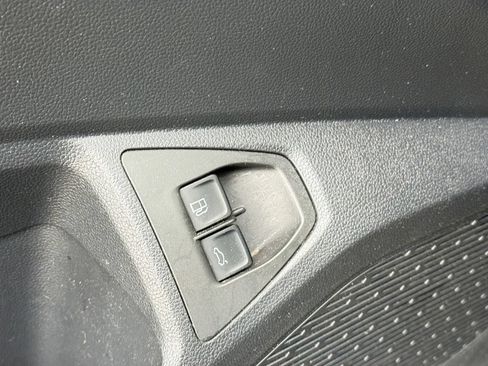 Used 2024 Volkswagen Jetta SE FWD image 41