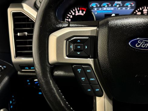 Used 2018 Ford F150 Lariat w/ Equipment Group 502A Luxury AWD/4WD image 21