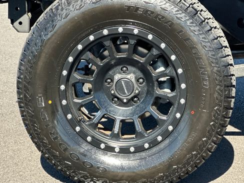 Used 2017 Jeep Wrangler Unlimited Sport image 27