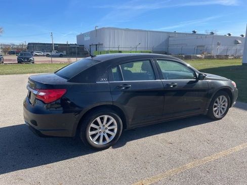 Used 2013 Chrysler 200 Touring image 5