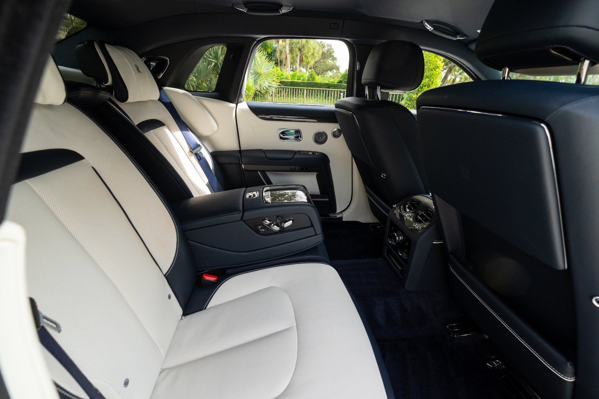 Used 2023 Rolls-Royce Ghost Black Badge w/ Black Badge Ghost Package AWD/4WD image 80
