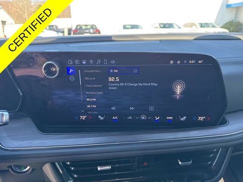 Used 2025 Chevrolet Suburban Z71 AWD/4WD image 11
