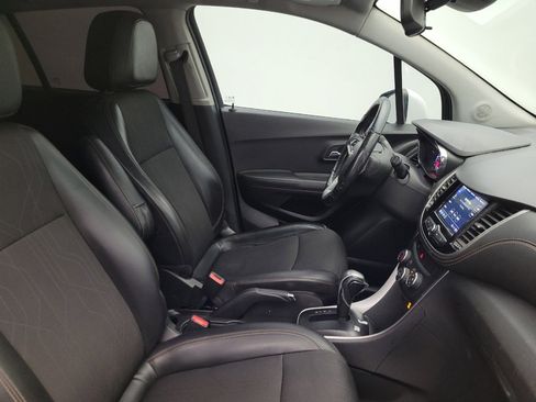Used 2019 Chevrolet Trax LT w/ LT Convenience Package FWD image 21