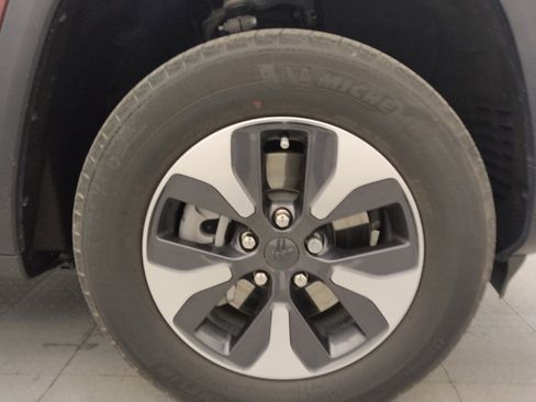 Used 2022 Jeep Grand Cherokee Limited 4xe w/ Luxury Tech Group II image 31