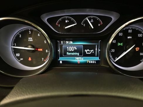 Used 2019 Buick Envision Essence FWD image 9