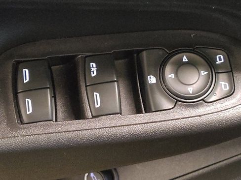 Used 2020 Chevrolet Equinox LT FWD image 27