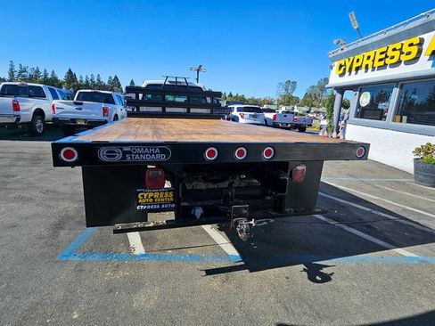 Used 2011 Ford F550 2WD Regular Cab Super Duty image 4