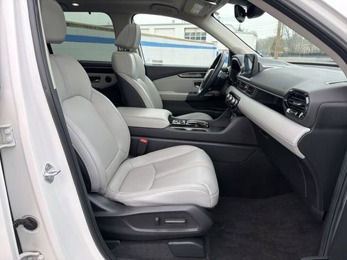 Certified 2023 Honda Pilot Touring image 27