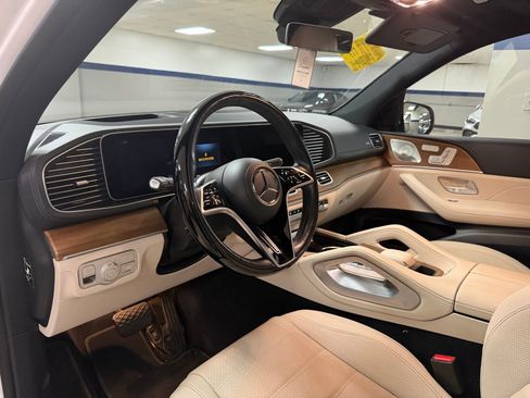 Certified 2024 Mercedes-Benz GLE 450e 4MATIC image 8